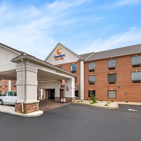 Comfort Suites Louisville Airport Exterior foto