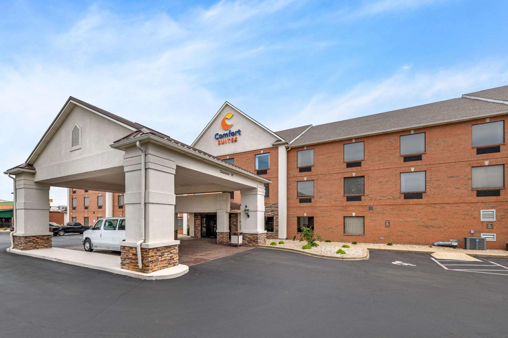 Comfort Suites Louisville Airport Exterior foto